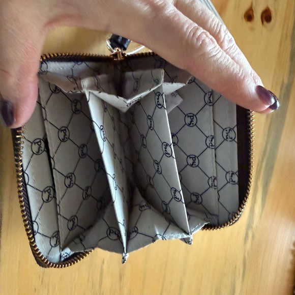 Pretty Simple Black and Brown Woven Key Holder - Picture 4 of 4